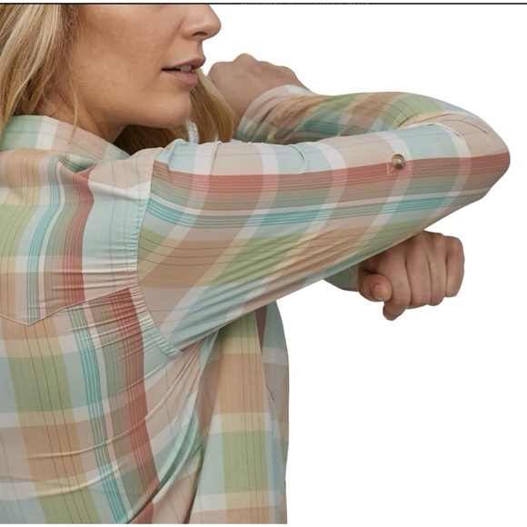 Patagonia Women's Long-Sleeved Sun Stretch Shirt Plaid, size M - Picture 4 of 15